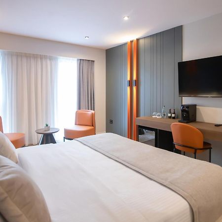 Hotel Elisa Tirana, Affiliated By Melia Extérieur photo