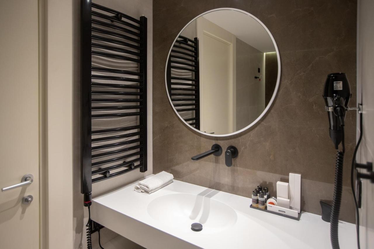 Hotel Elisa Tirana, Affiliated By Melia Extérieur photo